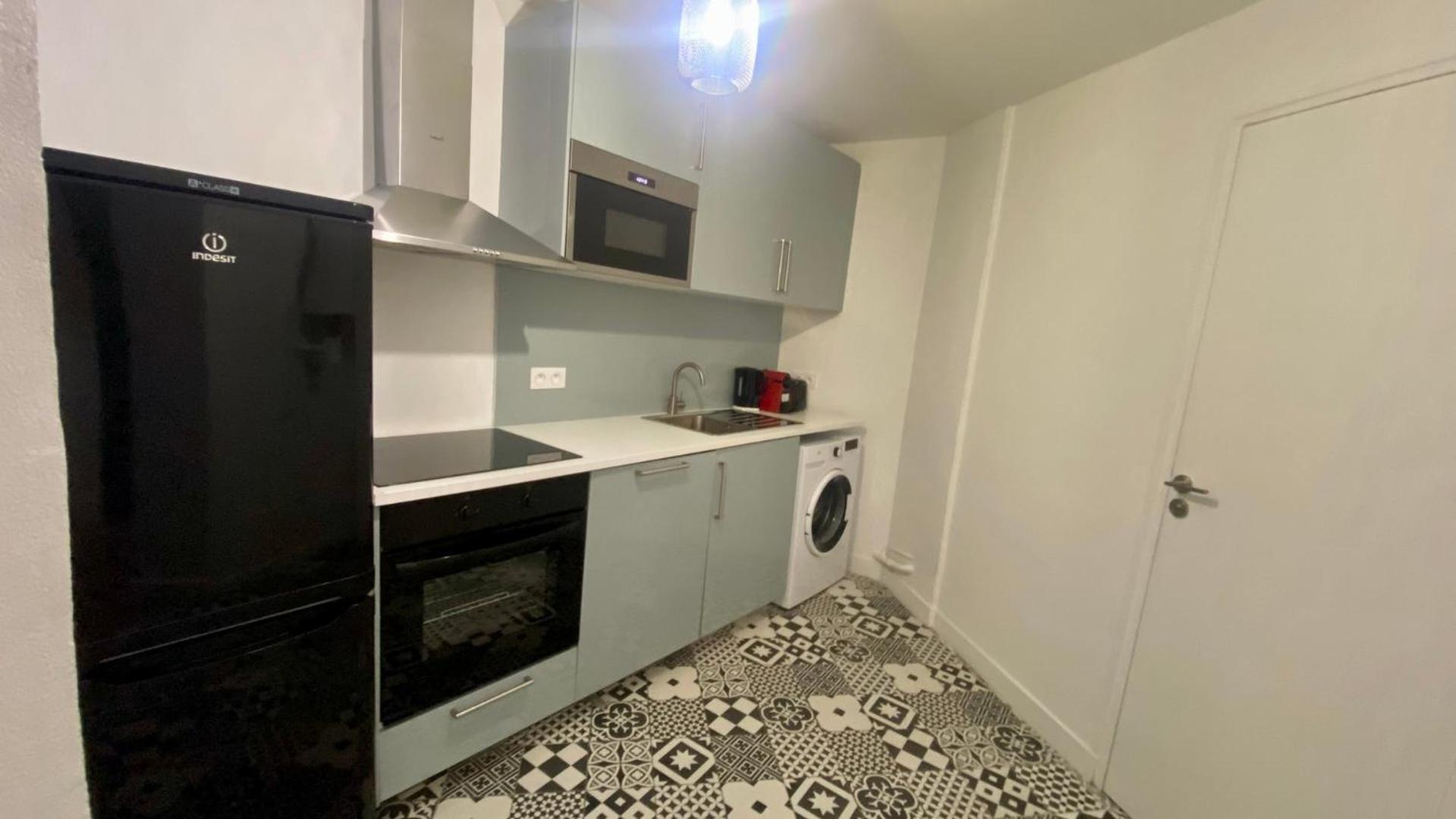 Appartement Lumineux Proche Saint-Lazare - 8P Paris Eksteriør bilde